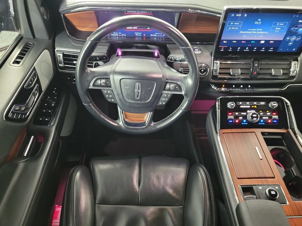 Certified 2023 Lincoln Navigator Reserve AWD/4WD image 10