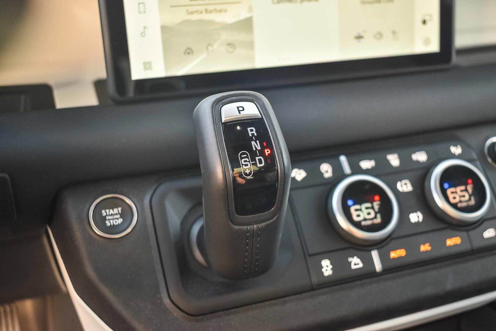 Used 2024 Land Rover Defender 110 S image 21