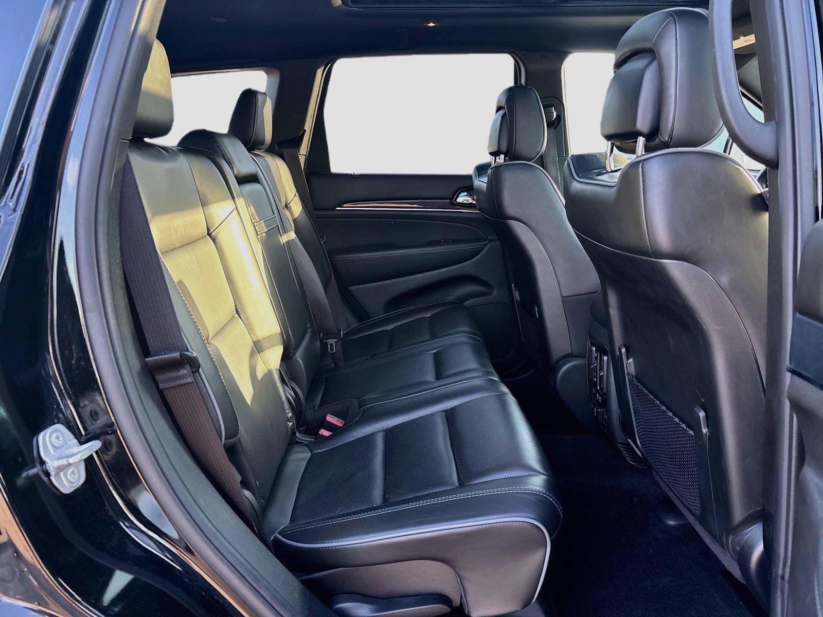 Used 2019 Jeep Grand Cherokee Overland AWD/4WD image 28