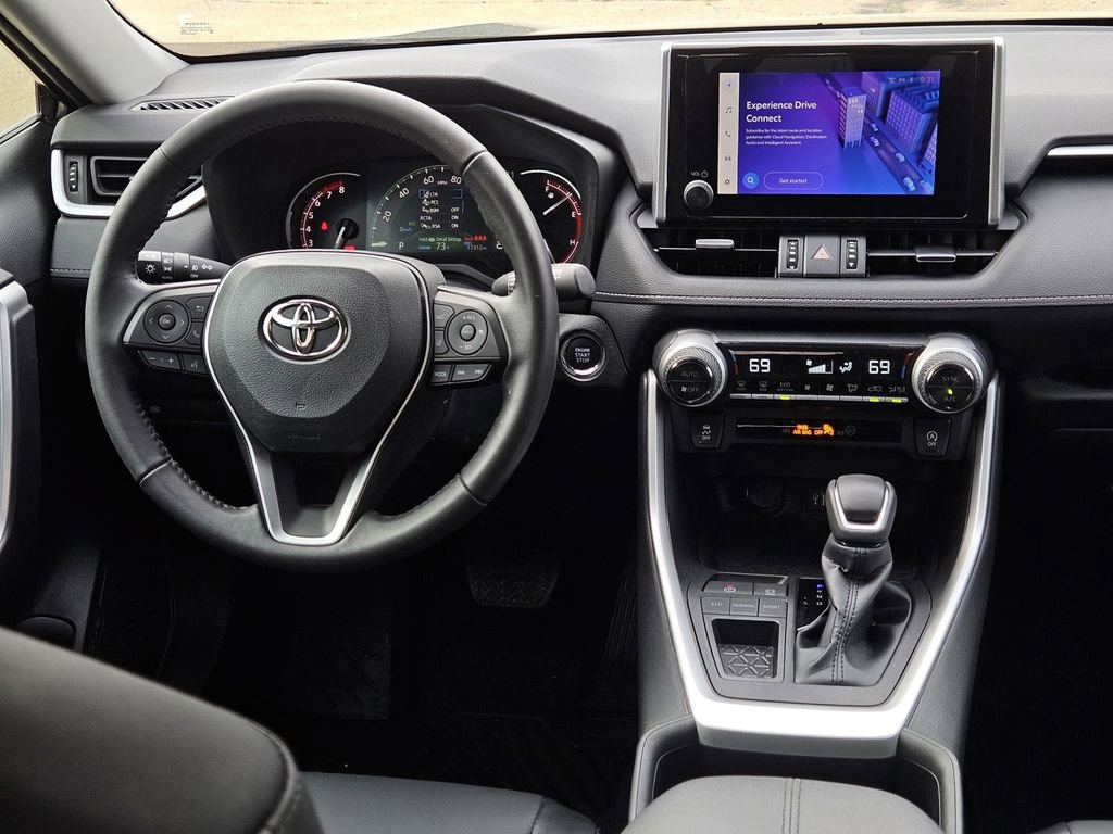 Used 2023 Toyota RAV4 XLE Premium image 21