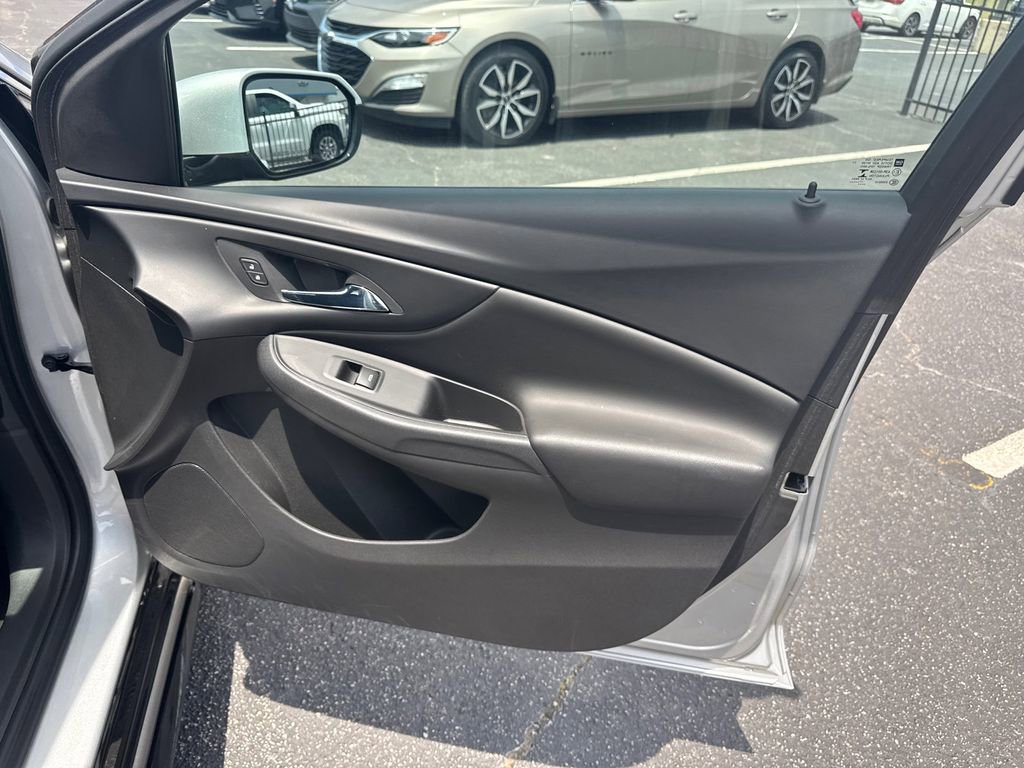 Used 2018 Chevrolet Volt LT FWD image 15