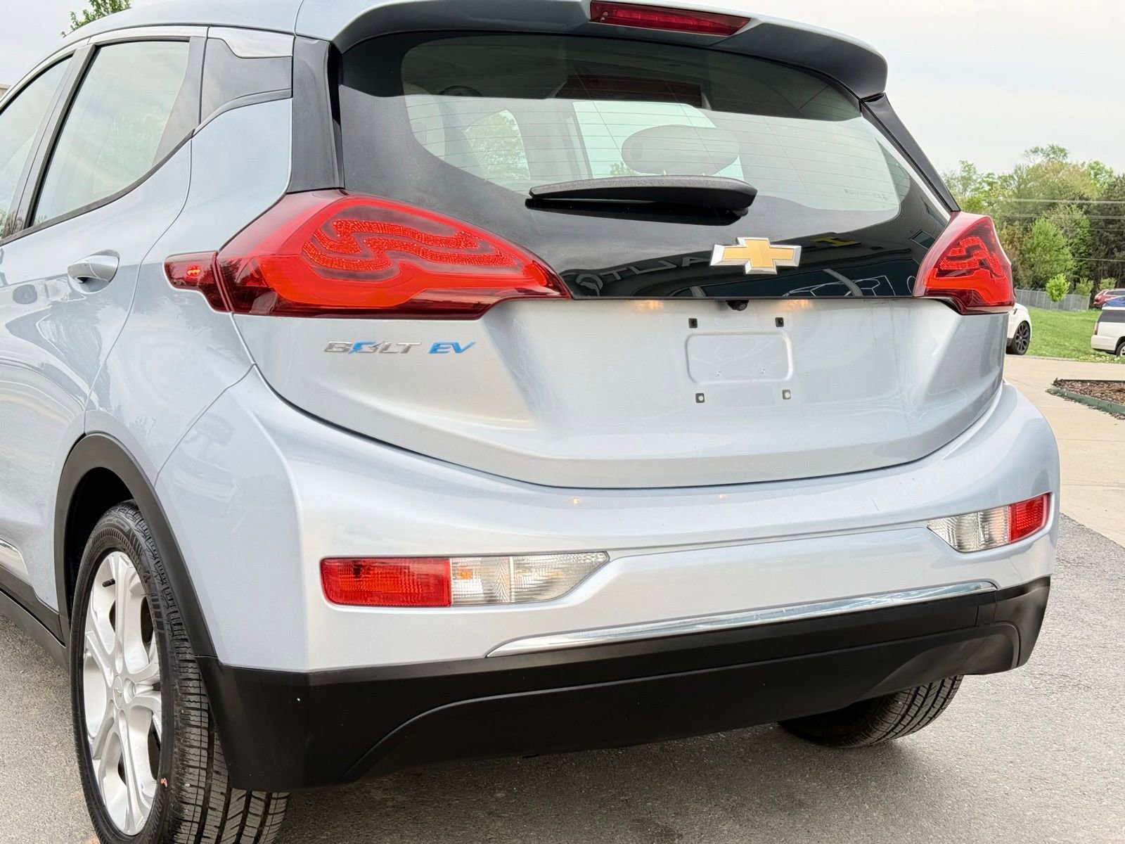 Used 2018 Chevrolet Bolt LT FWD image 5