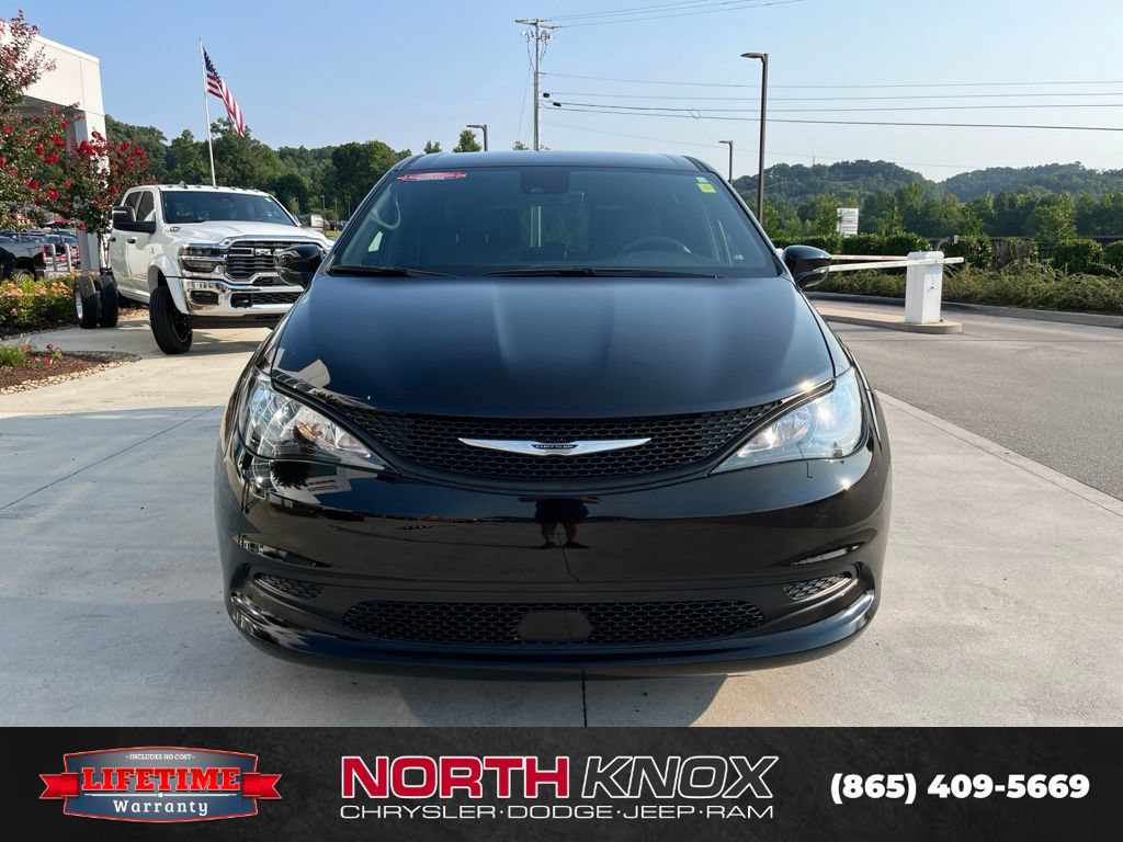 New 2026 Chrysler Voyager LX FWD image 30