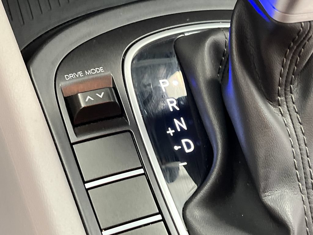 Used 2025 Hyundai Kona SEL FWD image 50