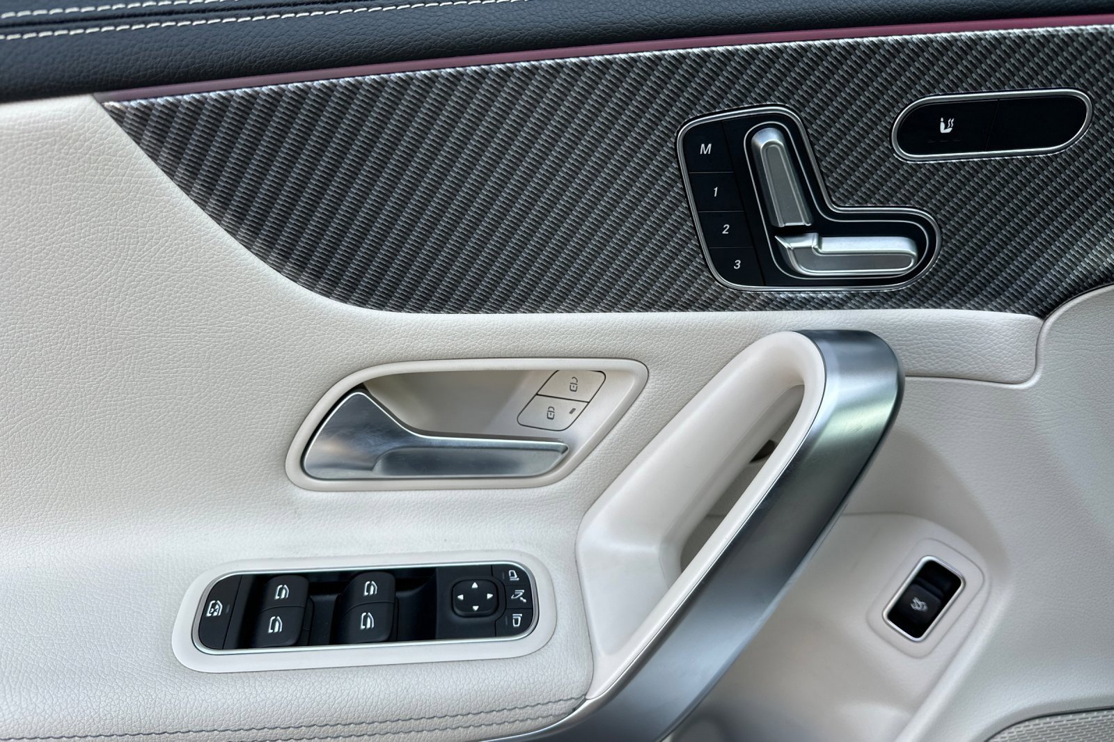 Certified 2025 Mercedes-Benz CLA 250 image 11