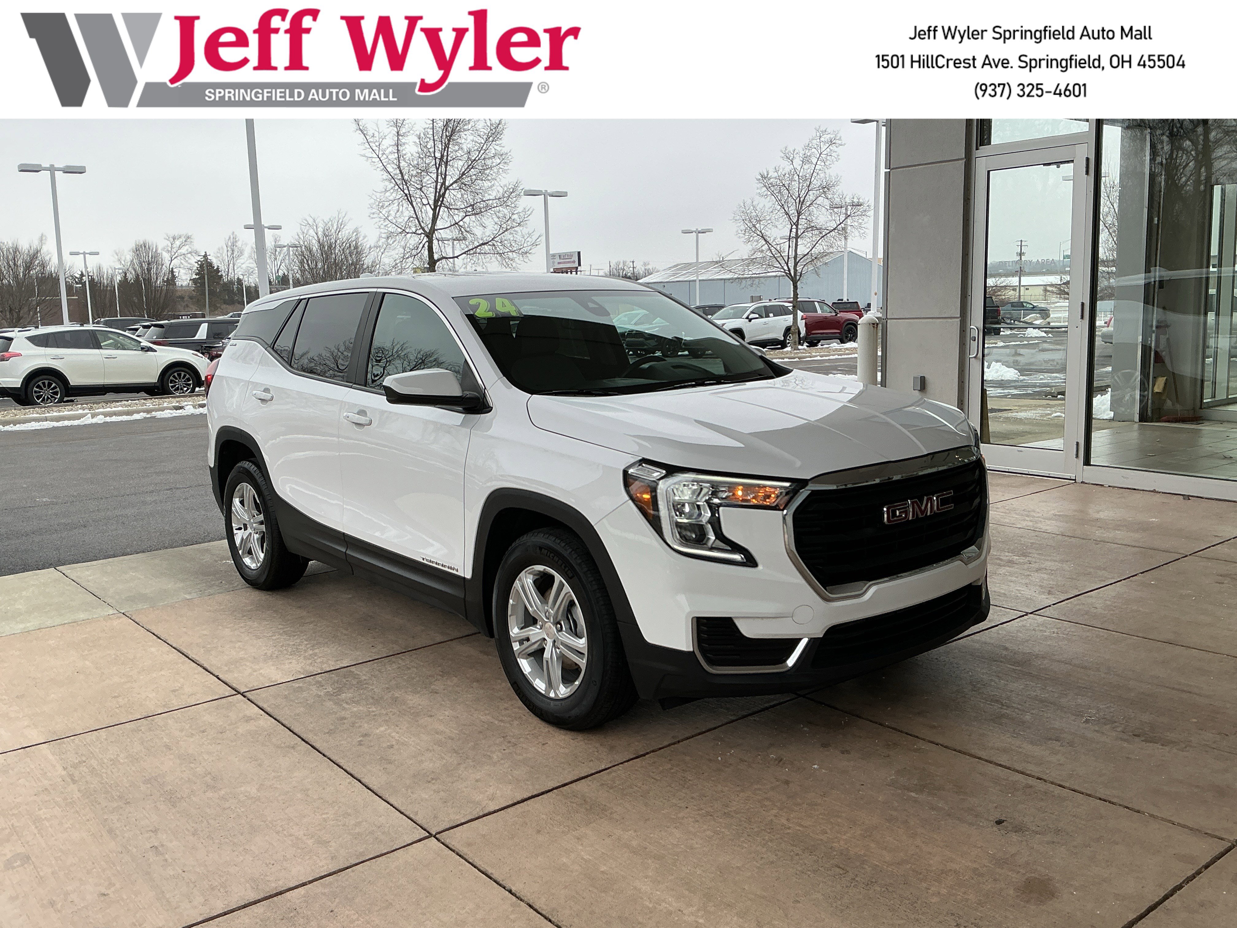 Used 2024 GMC Terrain SLE