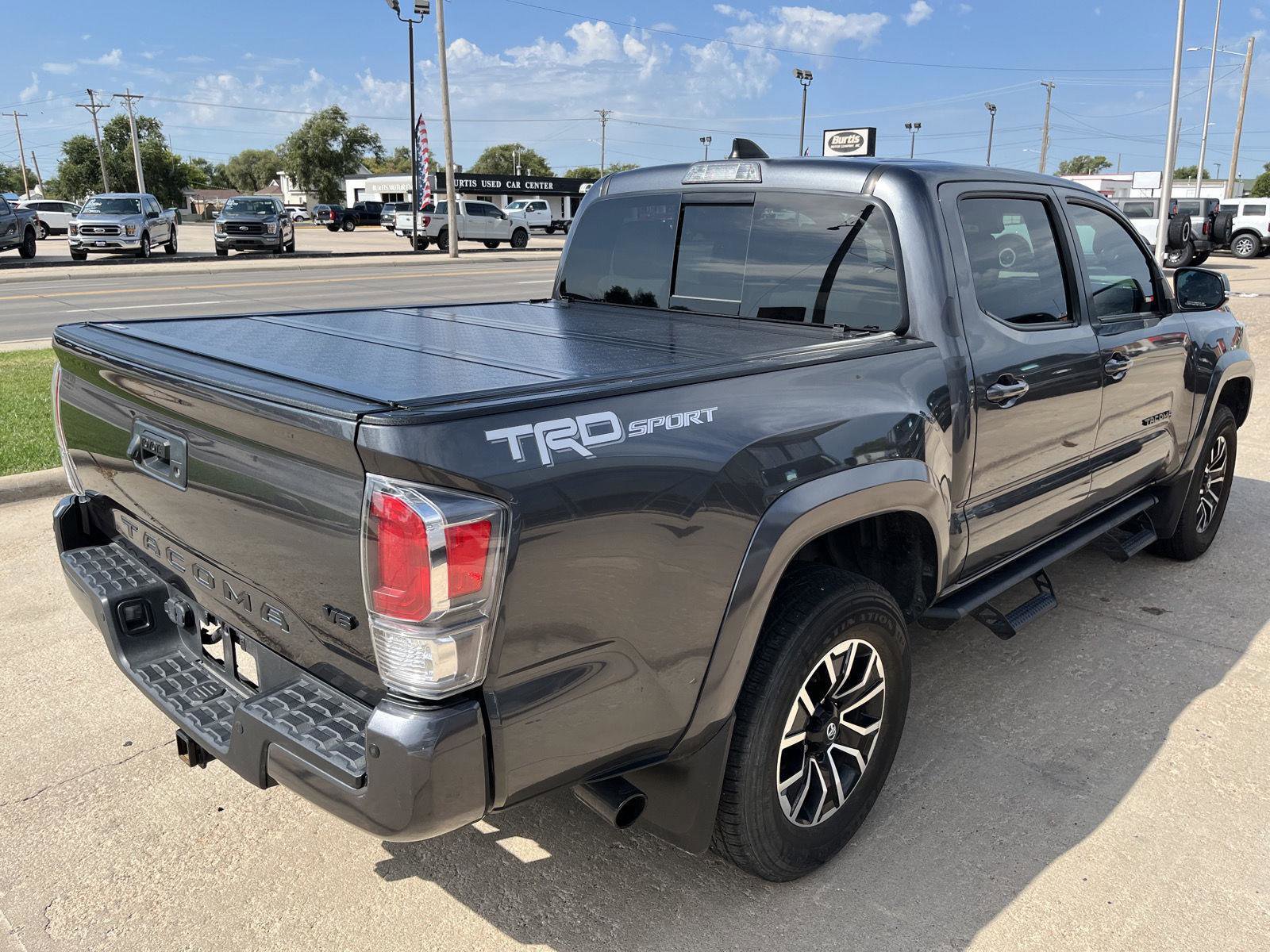 Used 2021 Toyota Tacoma TRD Off-Road image 6