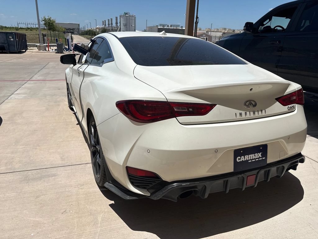 Used 2017 INFINITI Q60 3.0t Sport RWD image 3