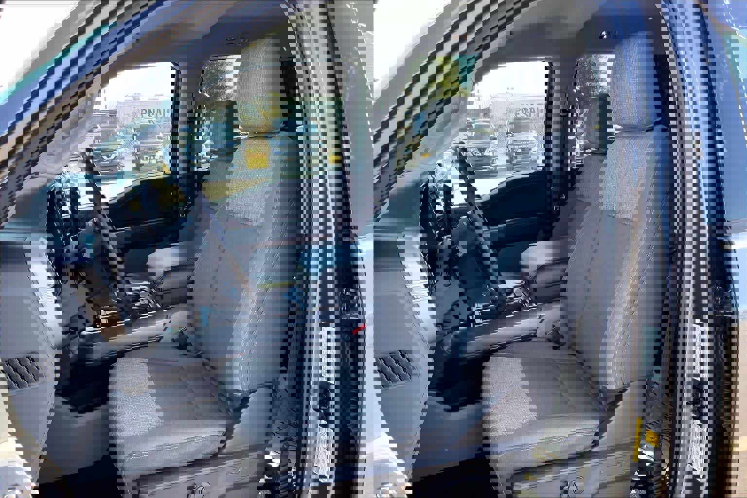 Certified 2023 Ford F150 XLT w/ Equipment Group 302A High image 8