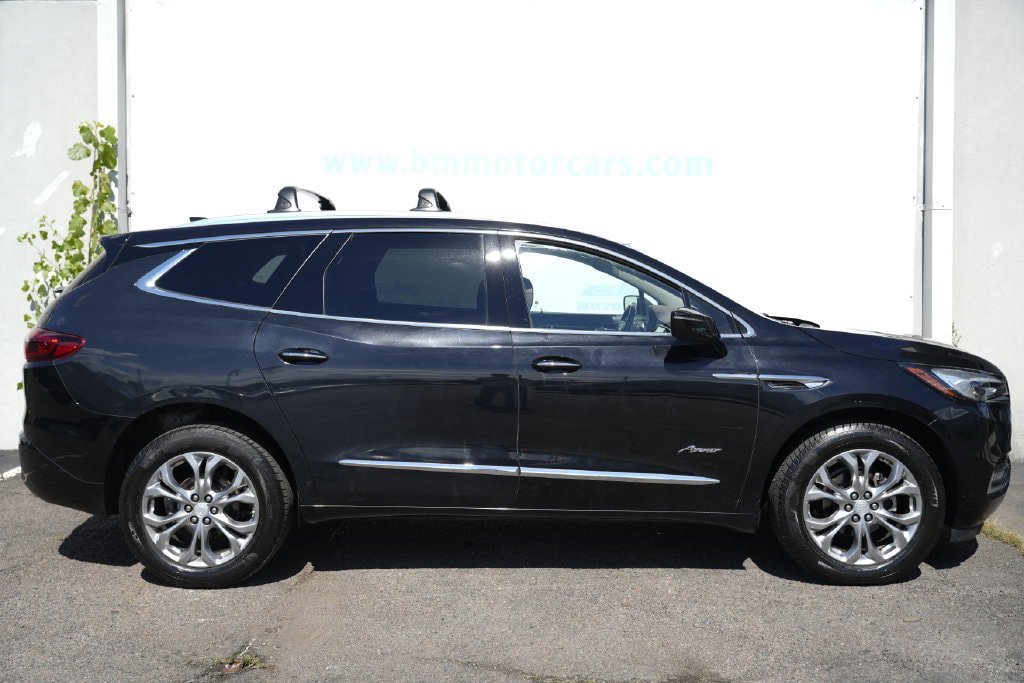 Used 2020 Buick Enclave Avenir w/ Avenir Technology Package AWD/4WD image 7