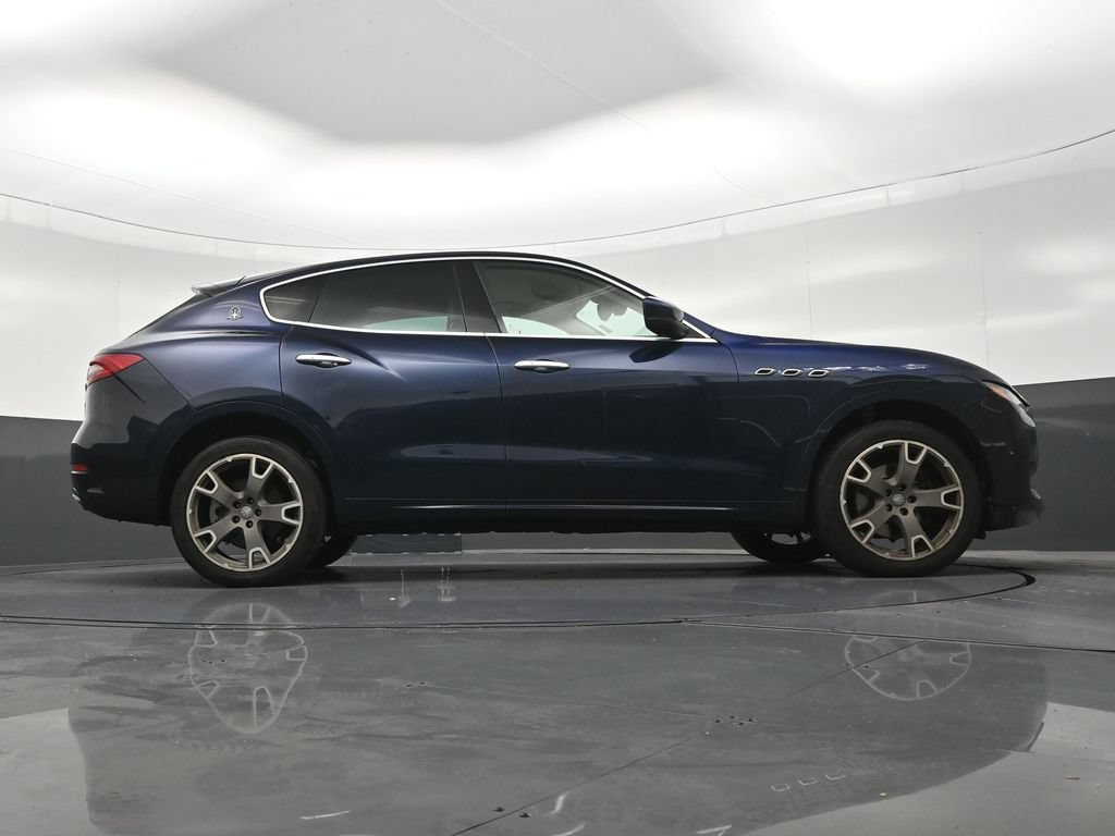 Used 2019 Maserati Levante AWD/4WD image 27