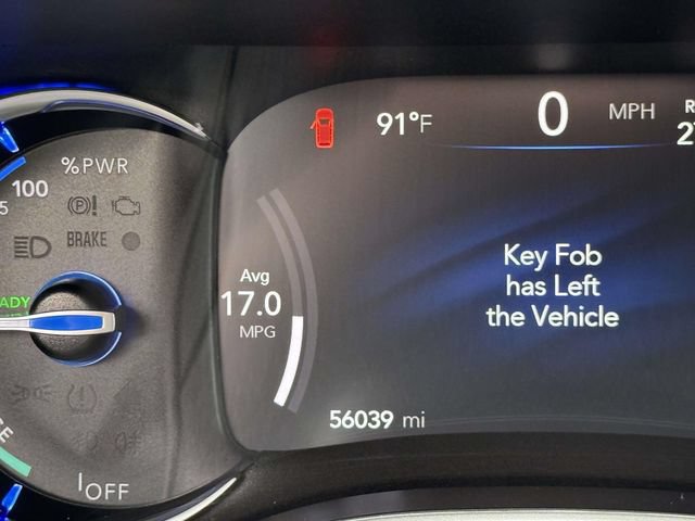 Used 2024 Chrysler Pacifica Limited FWD image 25