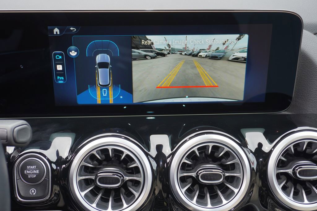 Used 2025 Mercedes-Benz GLA 250 image 17