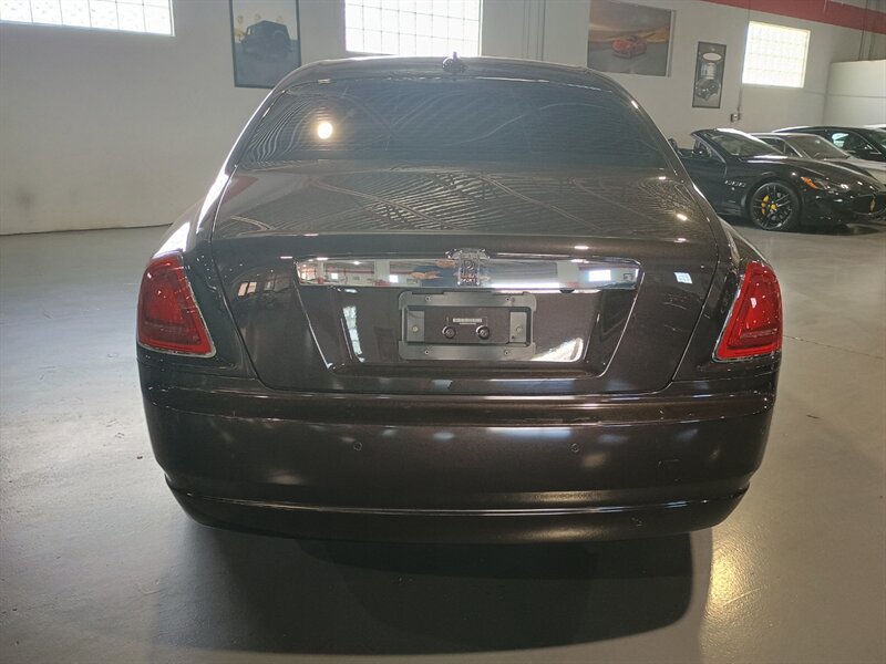 Used 2013 Rolls-Royce Ghost RWD image 4