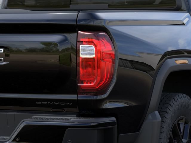 New 2026 GMC Canyon Denali w/ LPO, Denali Black Edition AWD/4WD image 11