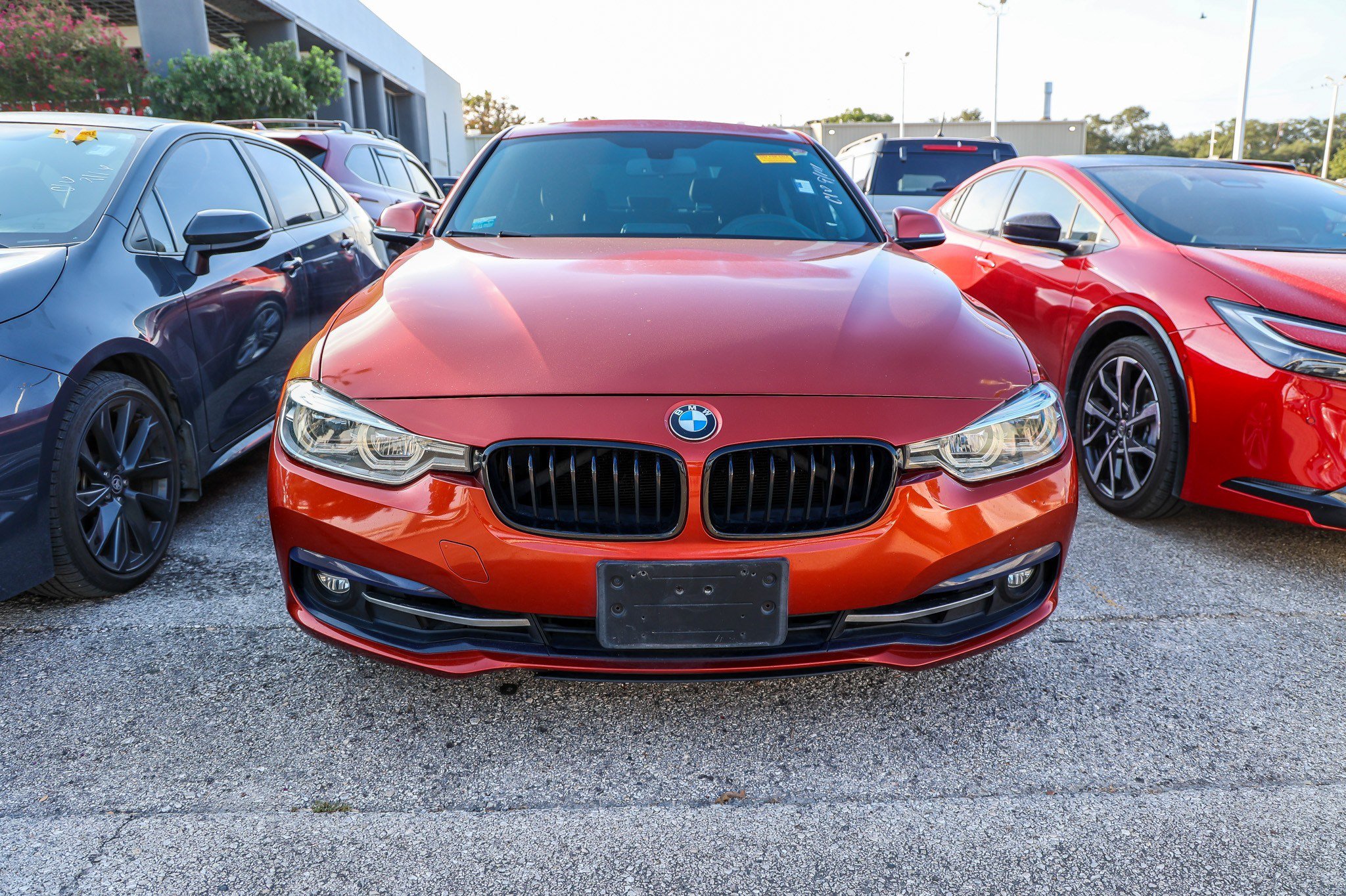 Used 2018 BMW 330i Sedan RWD image 4