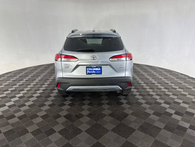 Used 2023 Toyota Corolla Cross LE w/ Moonroof Package AWD/4WD image 5
