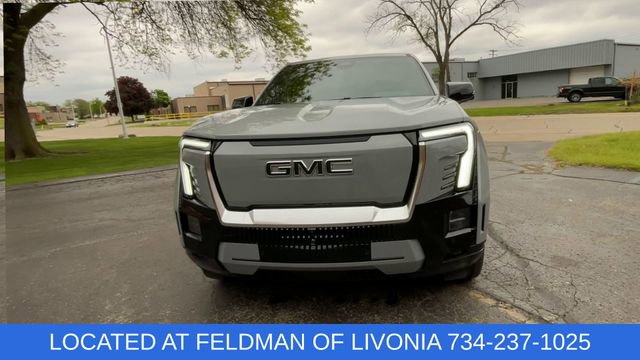 Used 2024 GMC Sierra EV Denali AWD/4WD image 3