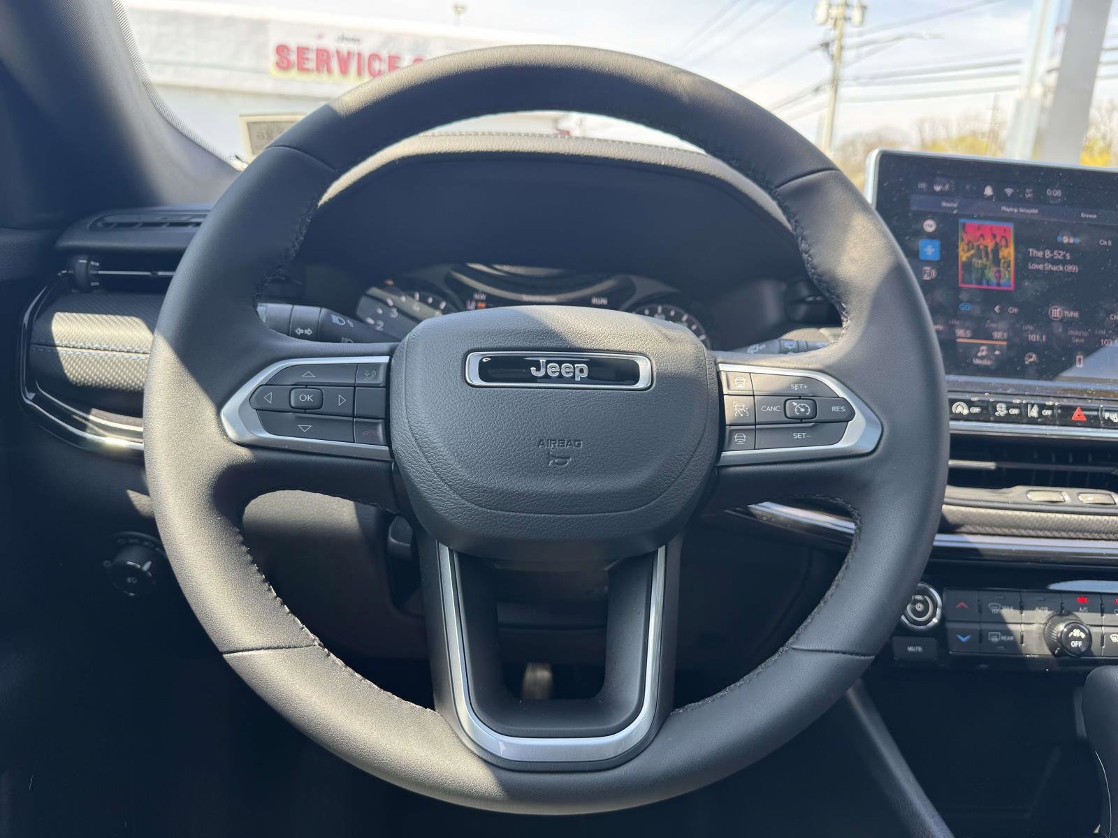 Used 2025 Jeep Compass Limited w/ Sun & Sound Group AWD/4WD image 12