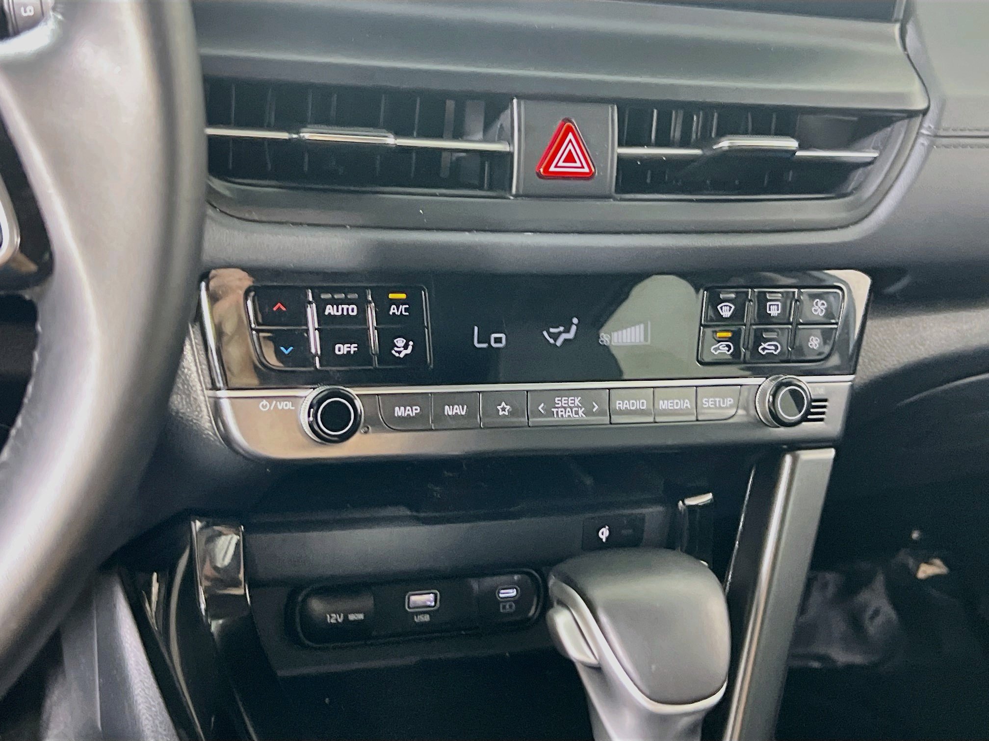 Used 2025 Kia Seltos EX AWD/4WD image 16