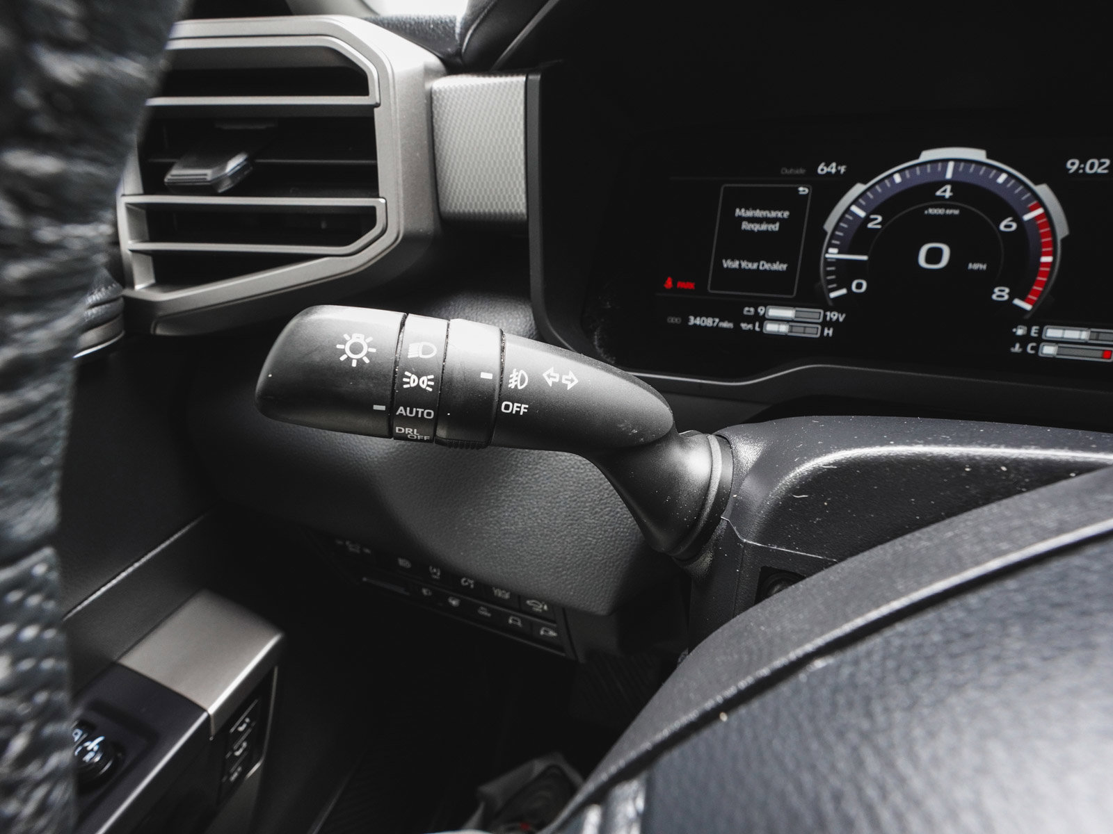 Used 2024 Toyota Tundra Limited image 21