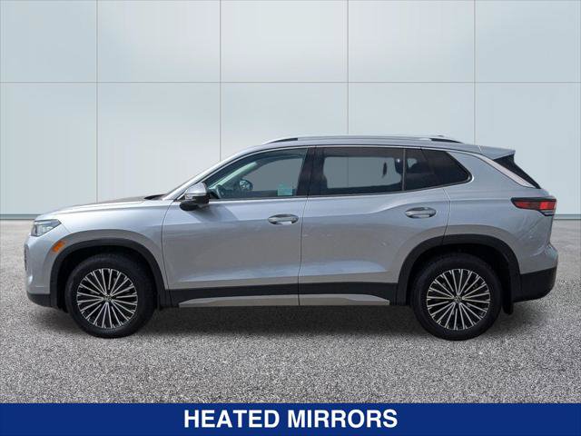 Certified 2025 Volkswagen Tiguan S FWD image 2