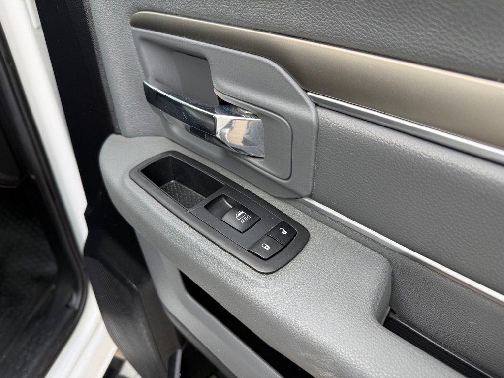 Used 2018 RAM 2500 SLT image 18