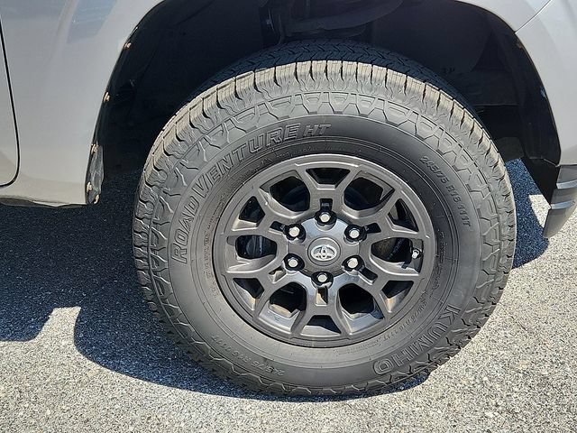 Used 2016 Toyota Tacoma SR w/ SR Convenience Package RWD image 8