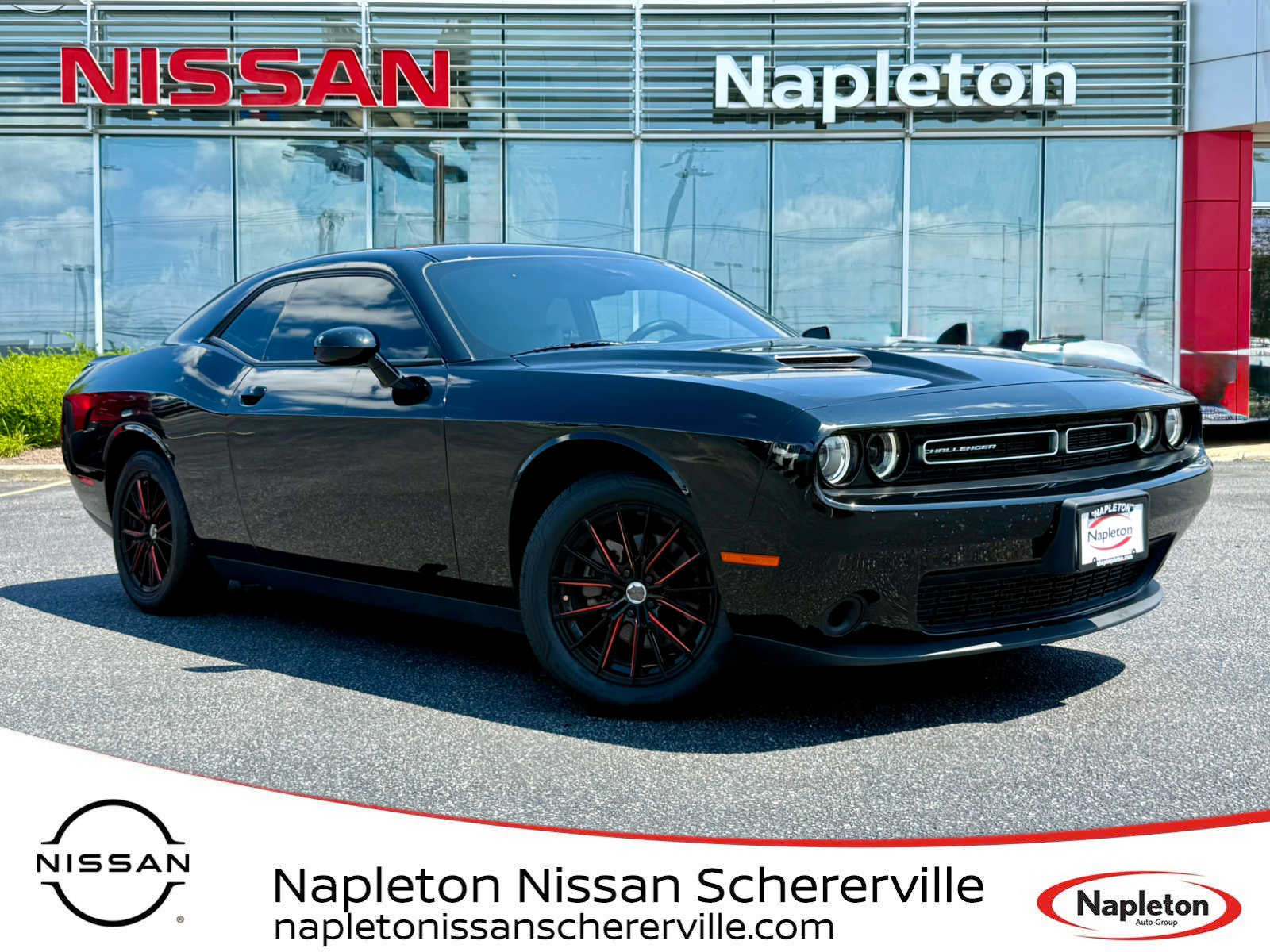 Used 2022 Dodge Challenger SXT RWD image 1