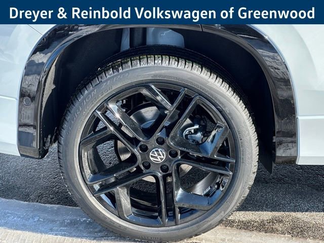 New 2026 Volkswagen Tiguan SE R-Line image 9