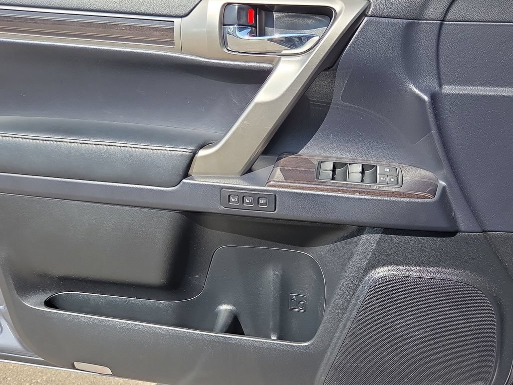 Used 2021 Lexus GX 460 Premium w/ Premium Package AWD/4WD image 15