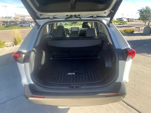 Used 2023 Toyota RAV4 Limited AWD/4WD image 28