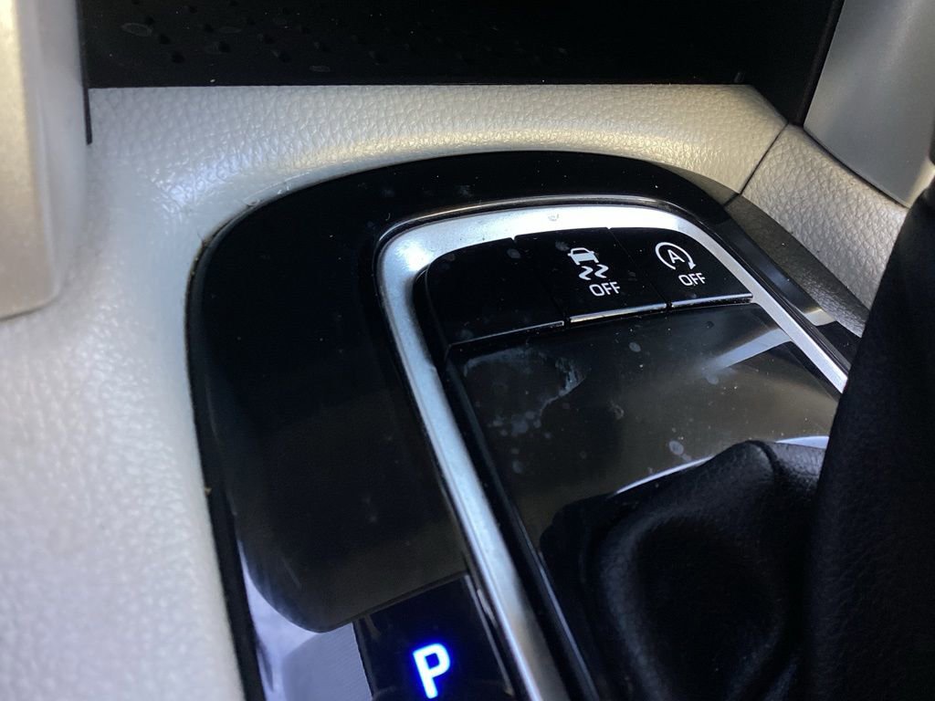 Certified 2025 Toyota Corolla Cross L AWD/4WD image 18