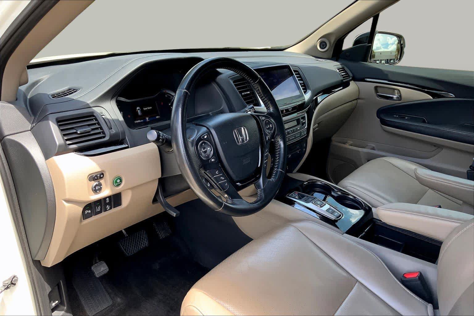 Used 2016 Honda Pilot Elite image 18