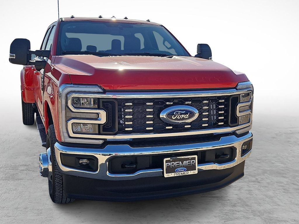 New 2026 Ford F350 XLT w/ XLT Premium Package AWD/4WD image 2