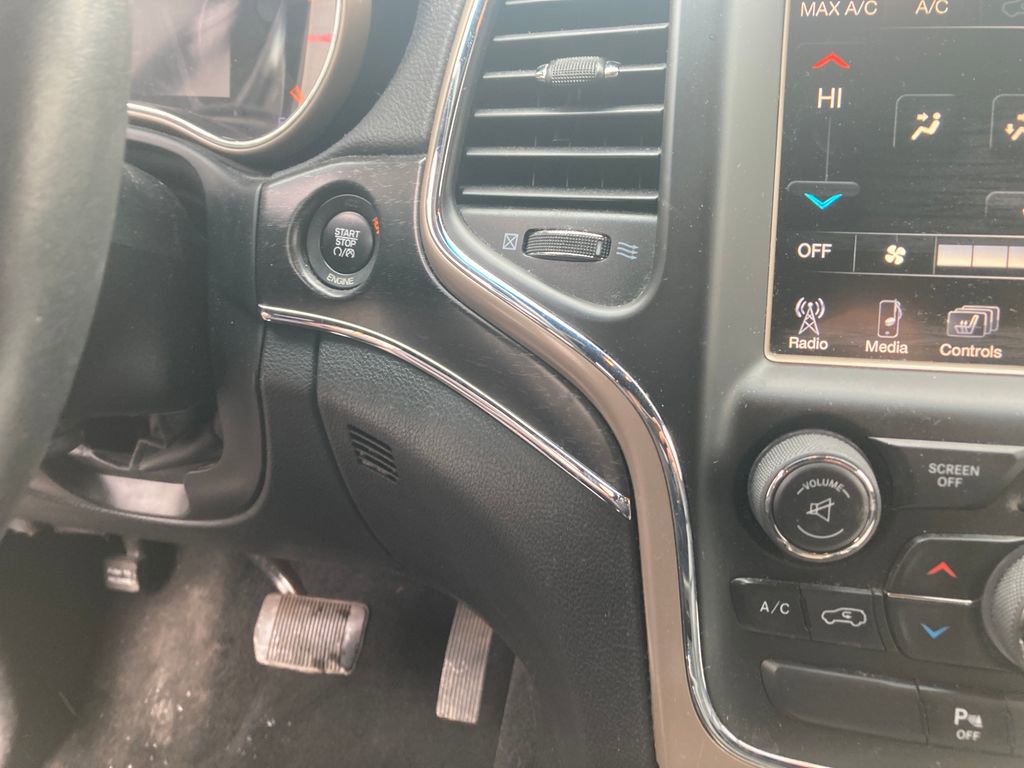 Used 2015 Jeep Grand Cherokee Limited image 21