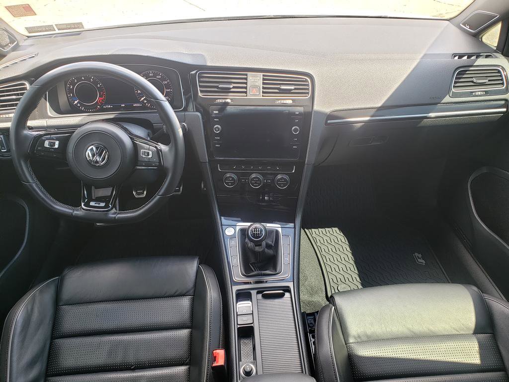 Used 2018 Volkswagen Golf R 4-Door AWD/4WD image 14