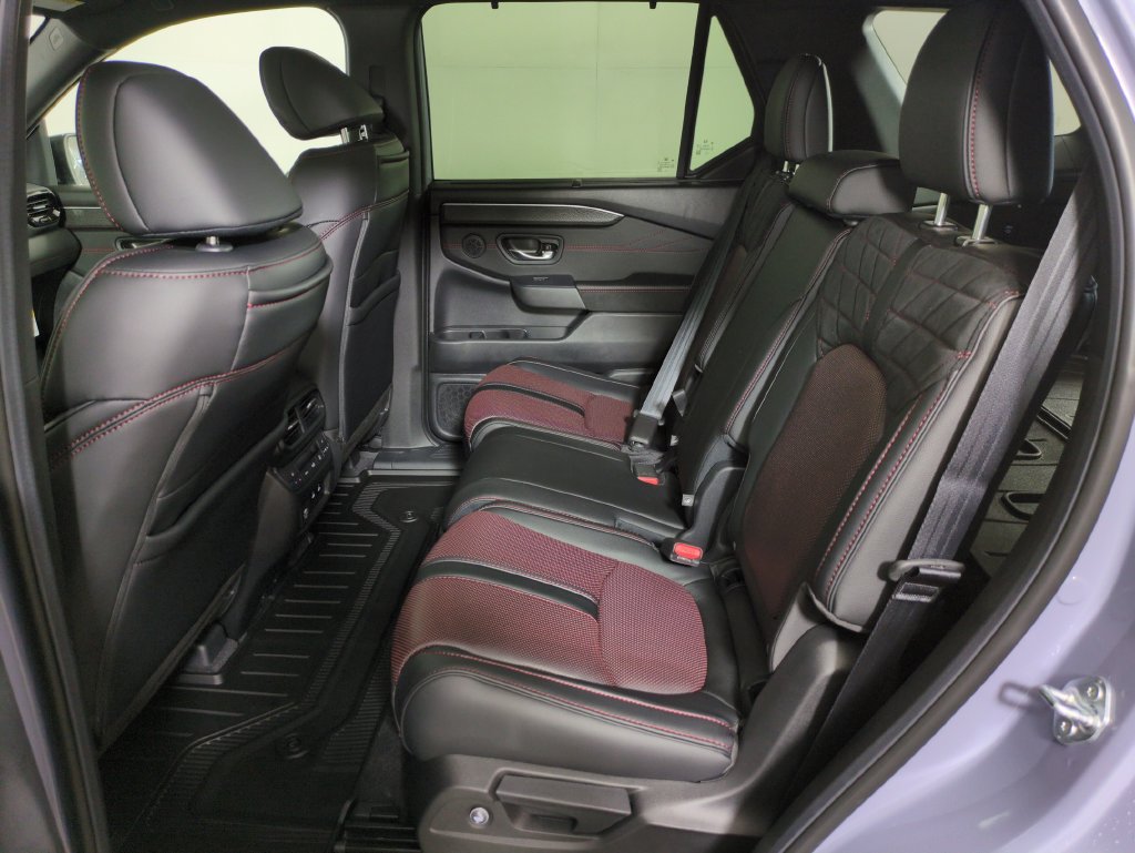 New 2026 Honda Pilot Black Edition image 28