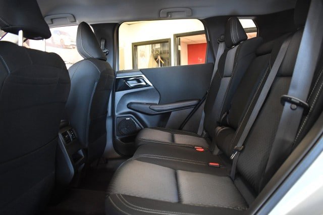 New 2026 Mitsubishi Outlander ES AWD/4WD image 17