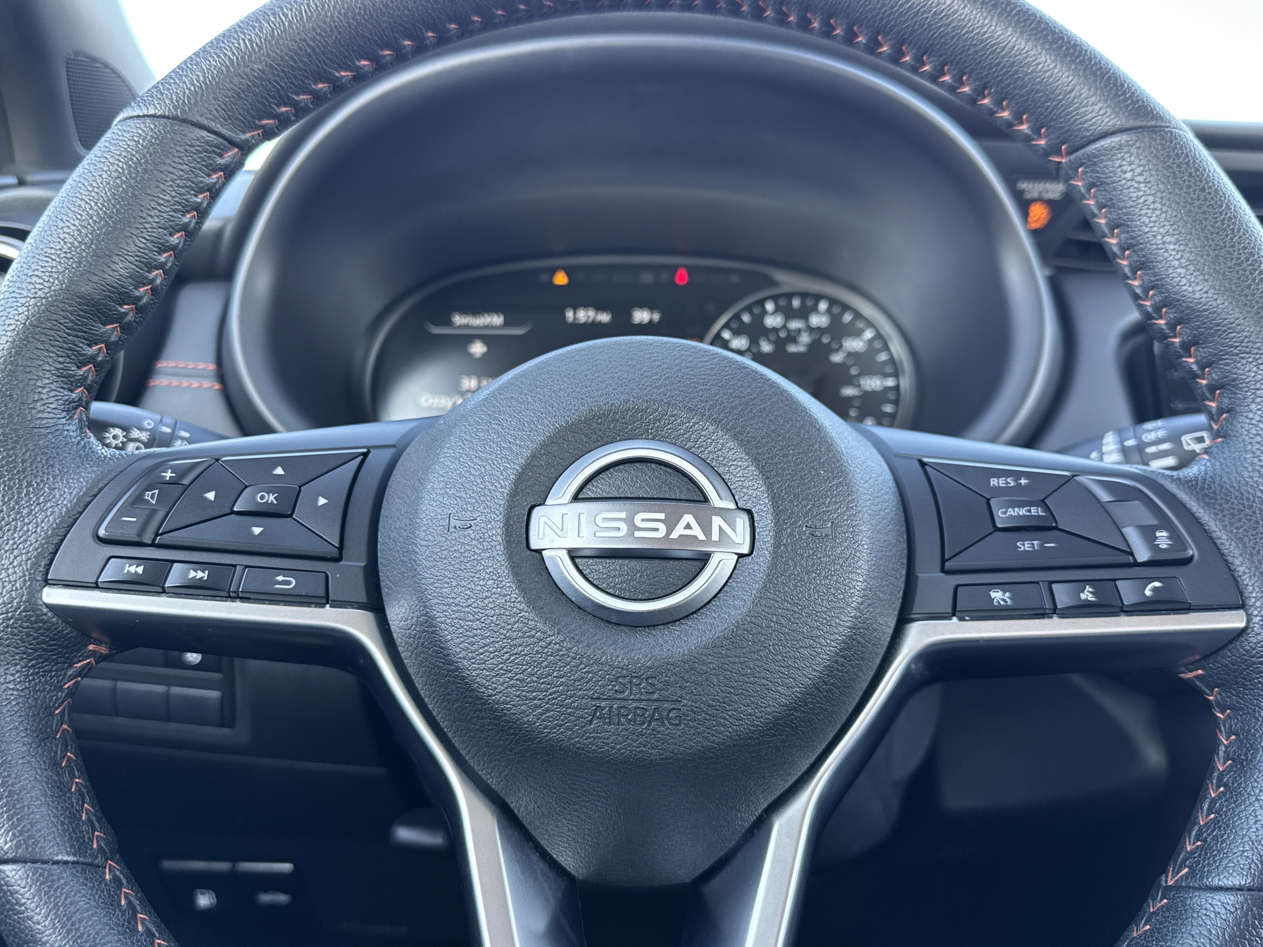 Used 2023 Nissan Kicks SR w/ SR Premium Package image 10