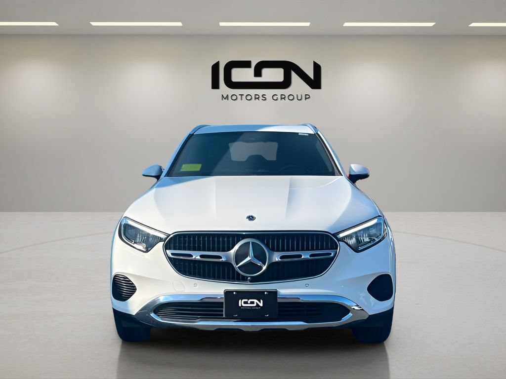 Used 2024 Mercedes-Benz GLC 300 4MATIC image 8