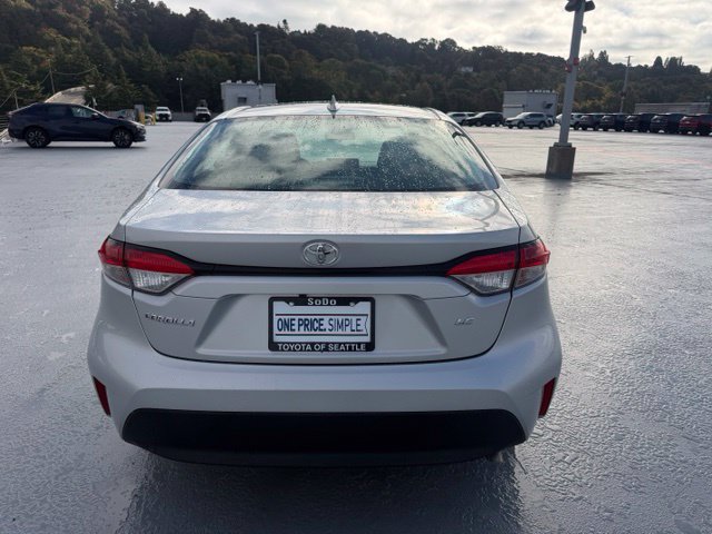 Used 2024 Toyota Corolla LE FWD image 4