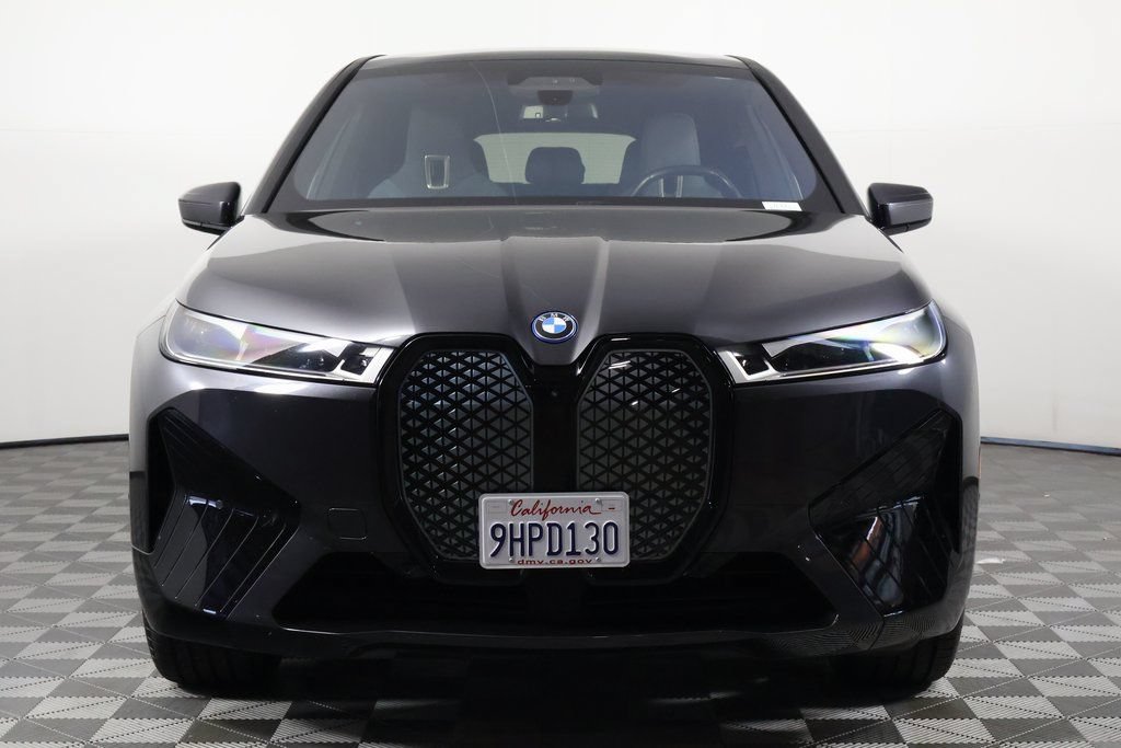 Certified 2024 BMW iX xDrive50 w/ Premium Package AWD/4WD image 2