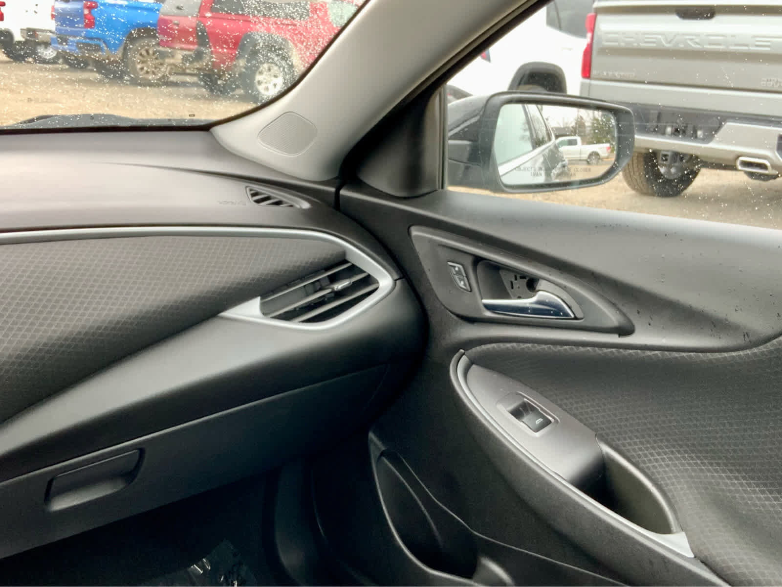 Used 2024 Chevrolet Malibu LT image 35