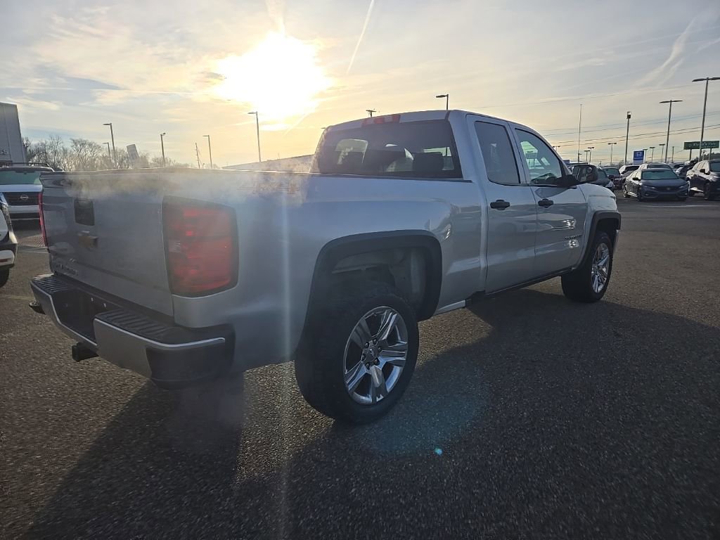 Used 2017 Chevrolet Silverado 1500 Custom w/ Custom Convenience Package image 7