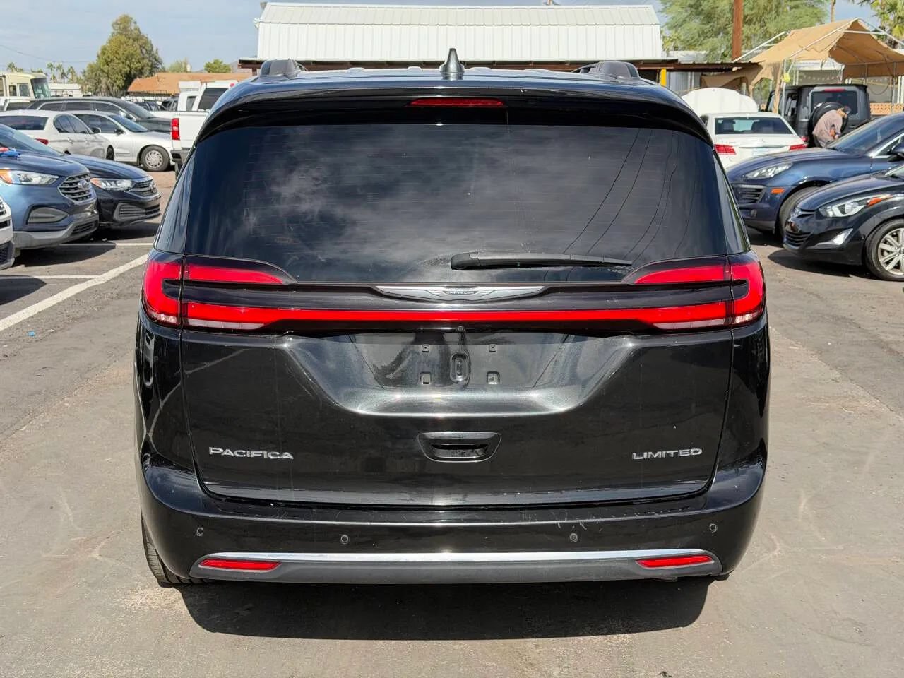 Used 2022 Chrysler Pacifica Limited FWD image 6