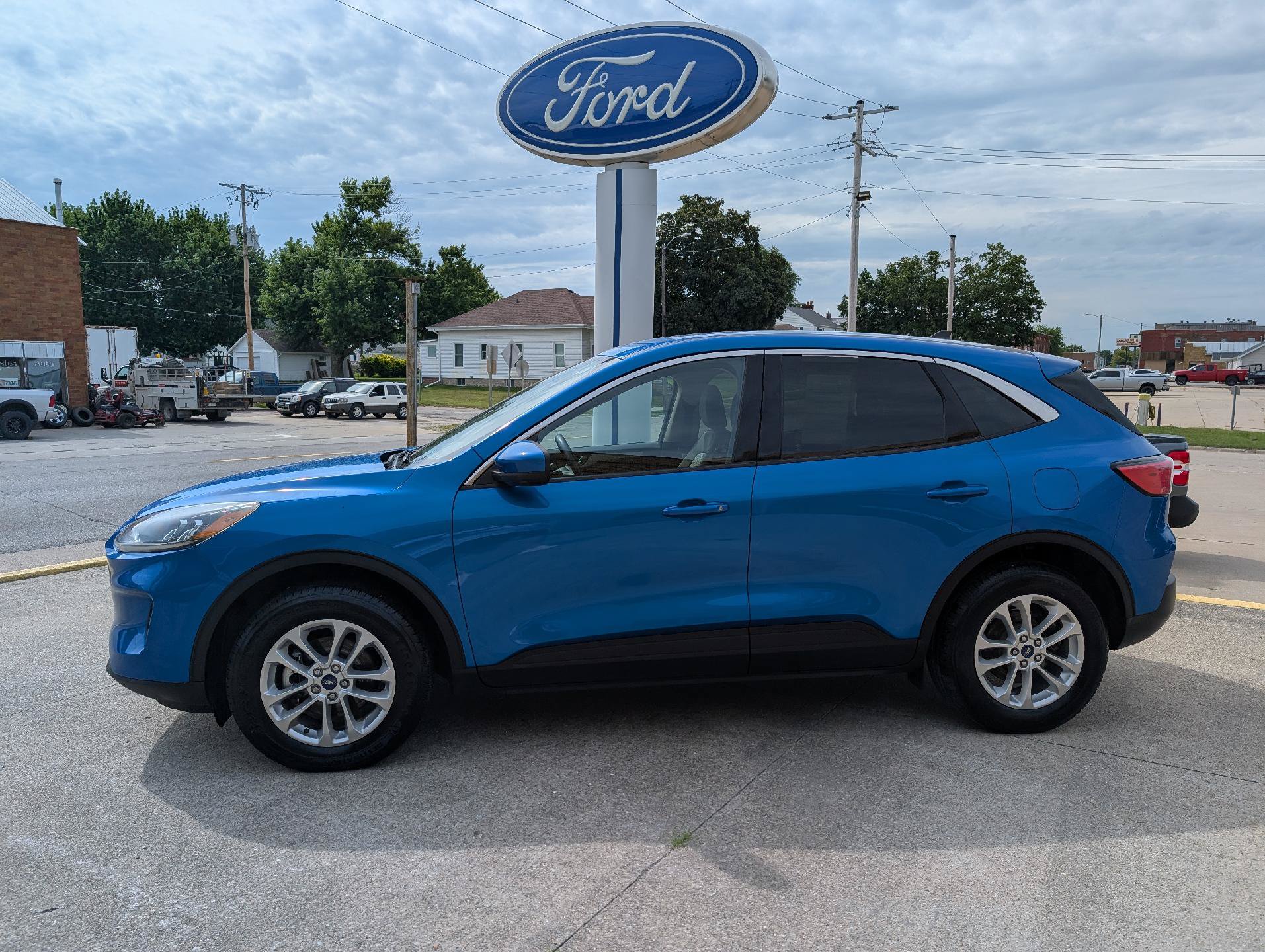 Used 2020 Ford Escape SE