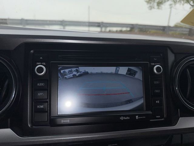Used 2019 Toyota Tacoma SR5 w/ Four Season Floor Mat Package AWD/4WD image 10