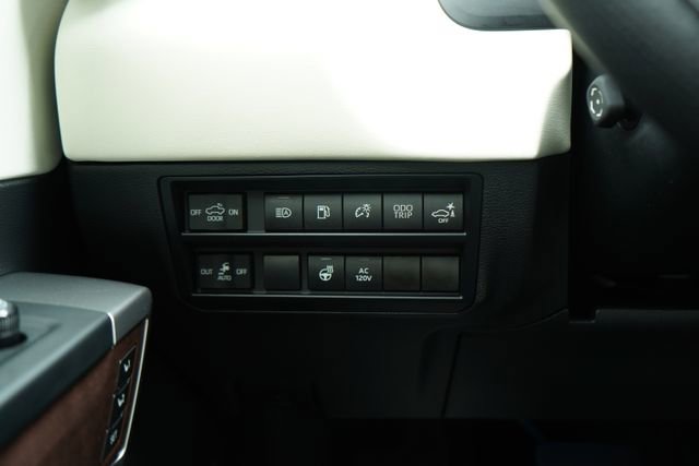 Used 2023 Toyota Tundra Capstone AWD/4WD image 16