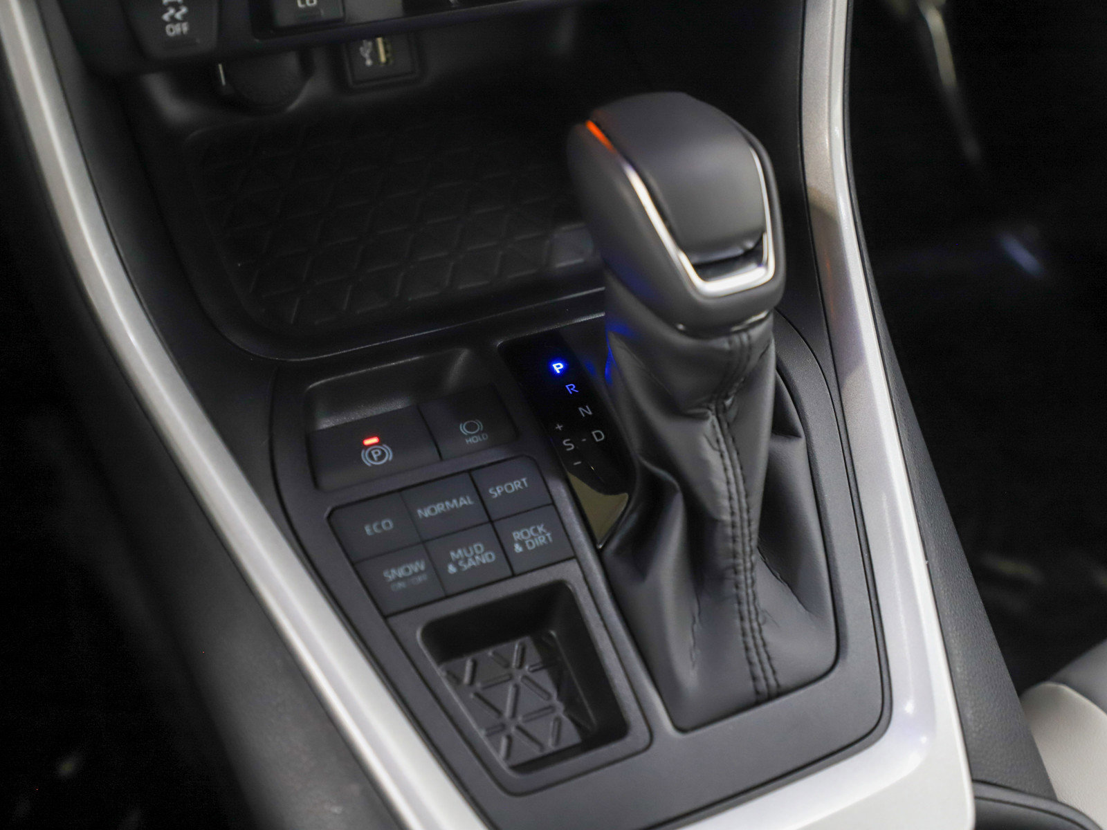 Used 2025 Toyota RAV4 XLE Premium w/ Weather Package image 24